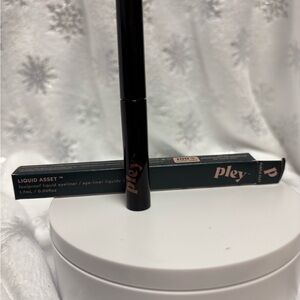 Pley Liquid Asset Foolproof Eyeliner in Purple Pley Full Size NIB